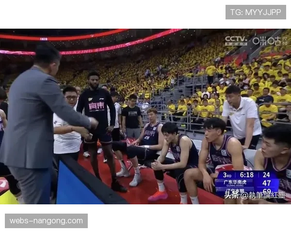 广东华南虎客场惊险战胜北京控股，周琦制胜封盖引热议