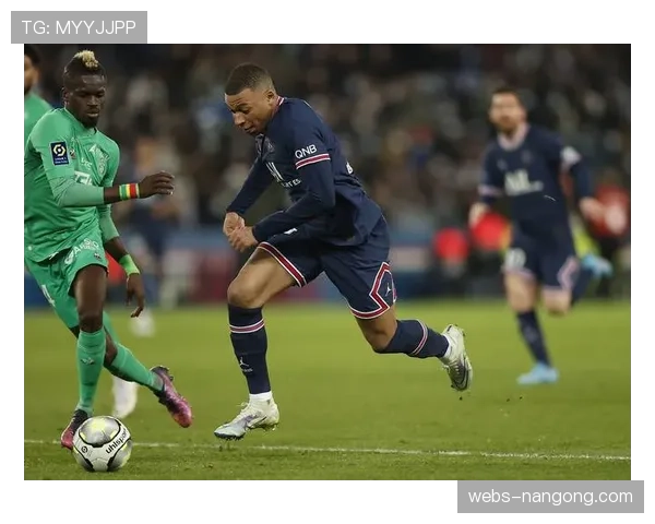 姆巴佩突破造点并亲自主罚命中，巴黎圣日耳曼取得领先